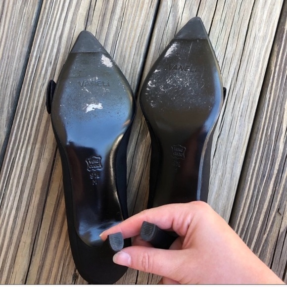 Vaneli di notte Black Bow Pumps 9 1/2 Women’s Heels - Picture 5 of 5